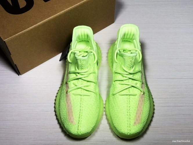 EG5293 350 in Yeezy Dark Boost Adidas V2 the Glow 0717